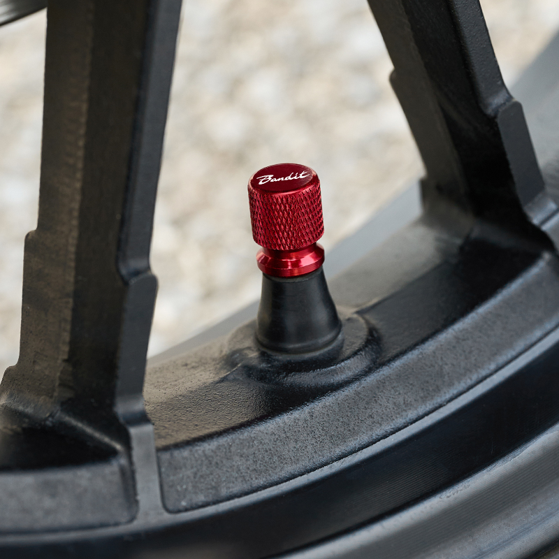 قطعتان من ملحقات الدراجات النا - مراجعة Motorcycle Valve Cover وسعره